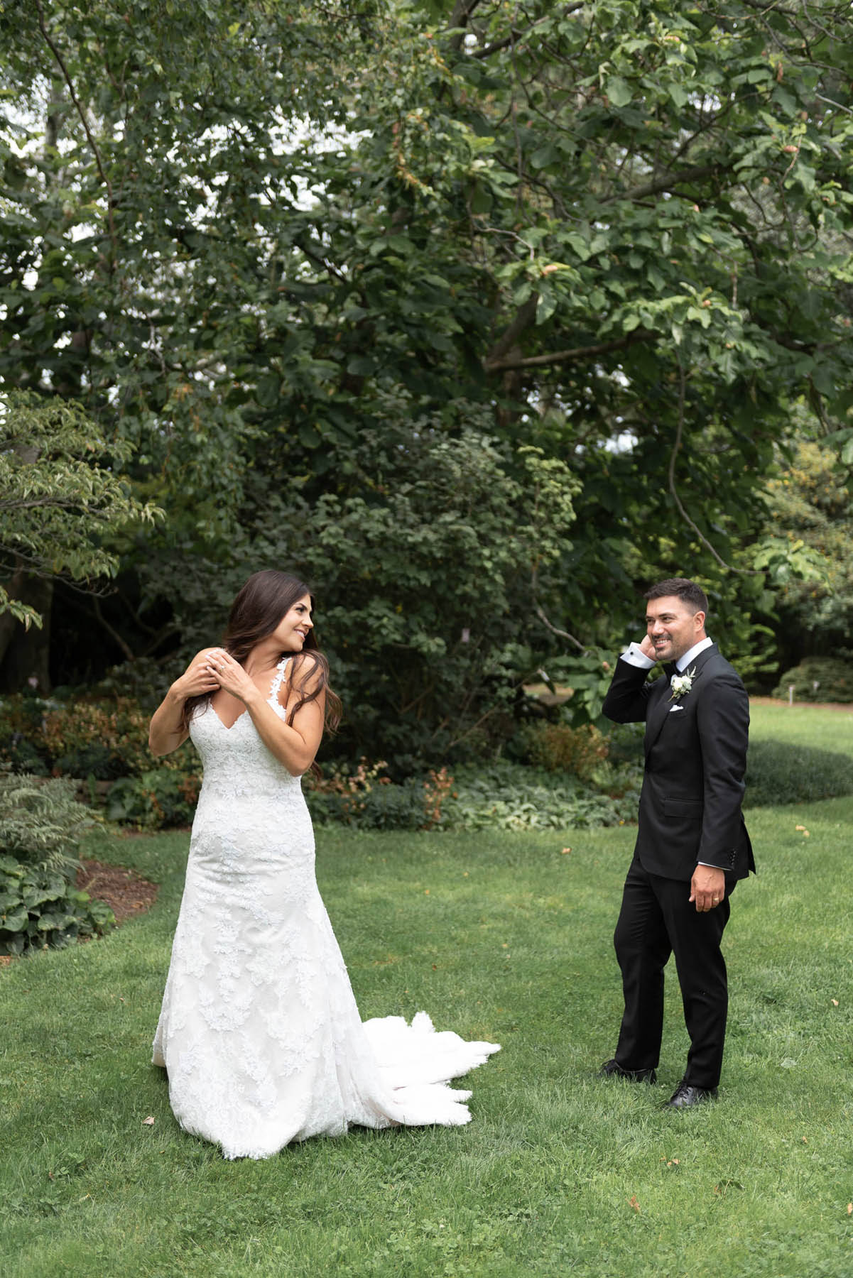 Photographer's Artistry in Capturing Weddings - Kaylee + Chris